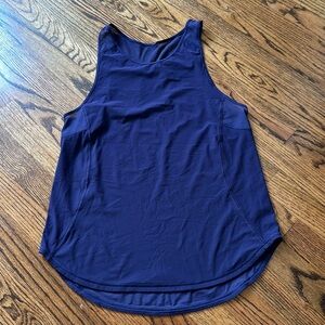 EUC Lululemon Sculpt tank in dark purple. Size 6